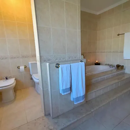 Bed & Breakfast Shardana Sesimbra
